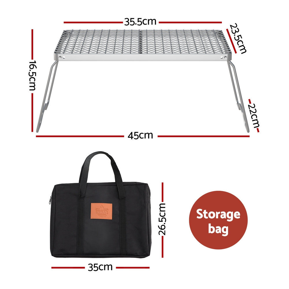 Measurement chart of a portable grill and its storage bag on a white background